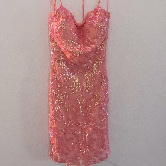 Homecoming dress / bought was unable to return / never worn / size xs - Picture 1 of 2